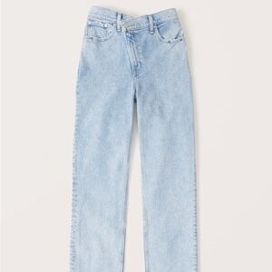 Abercrombie Ultra High Rise 90s  Straight Jean